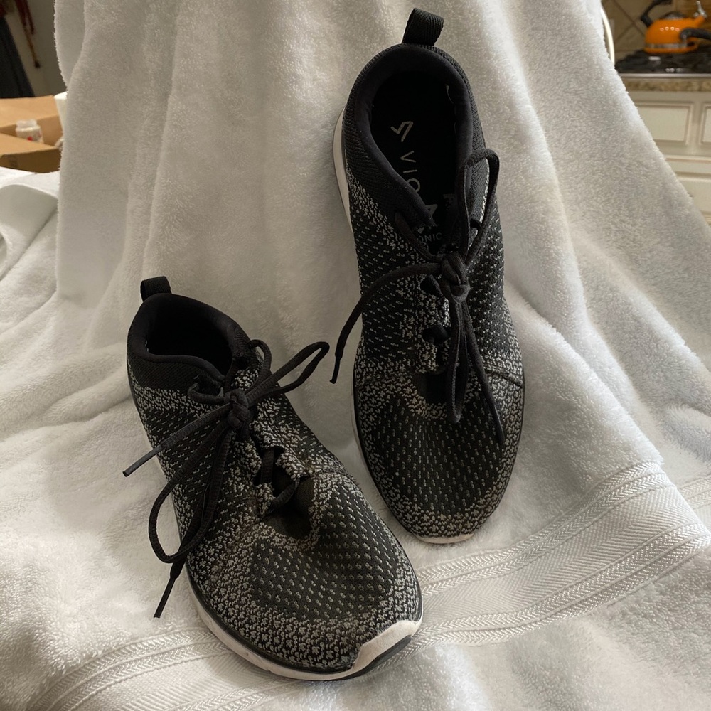 Tennis Shoes